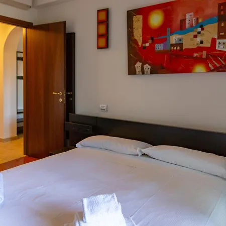 Tranquil & Modern Outside Ztl Appartement