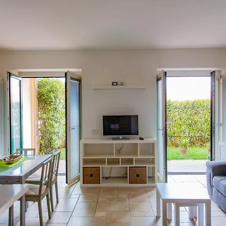 Tranquil & Modern Outside Ztl Florencia